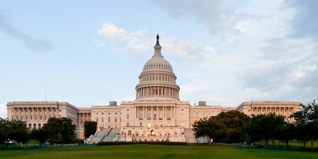 front view of the U.S. Capitol building